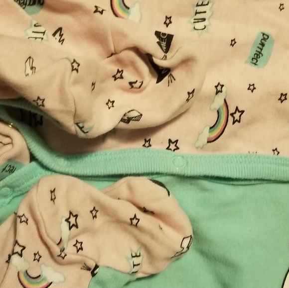 Baby Girl's Sleepers (2) Size 3-6 Months - Picture 16 of 16